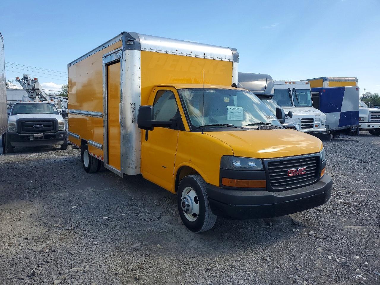2023 GMC Savana BOX Truck