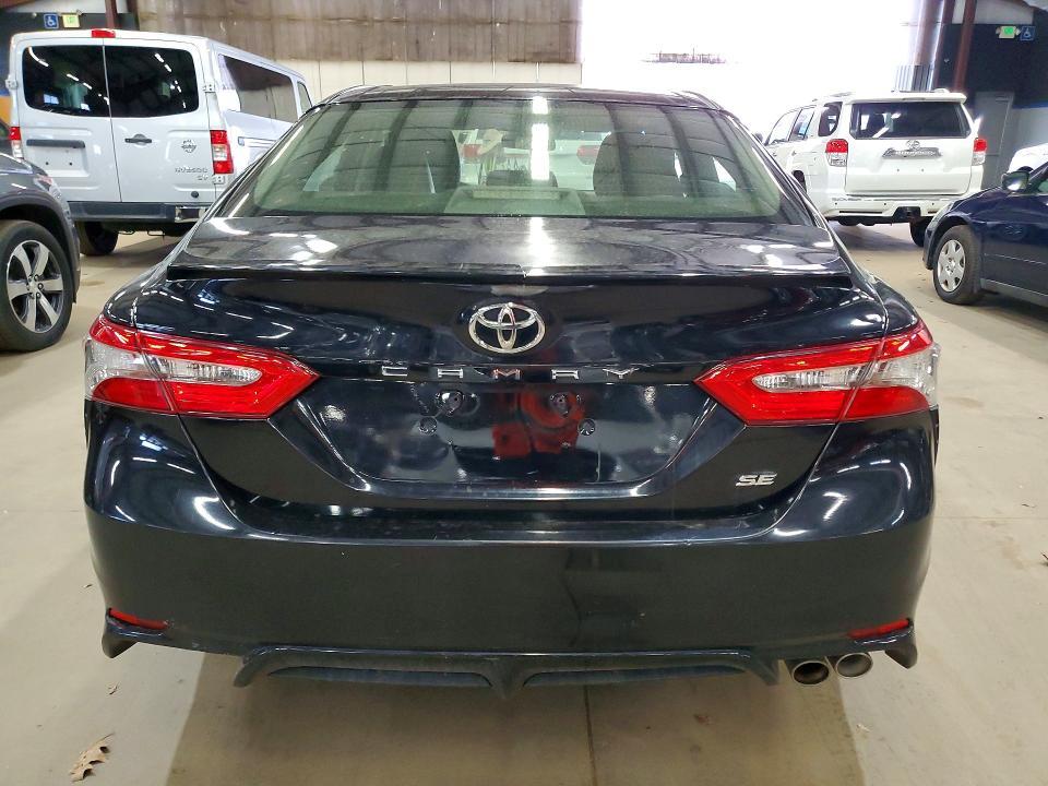 2018 Toyota Camry se