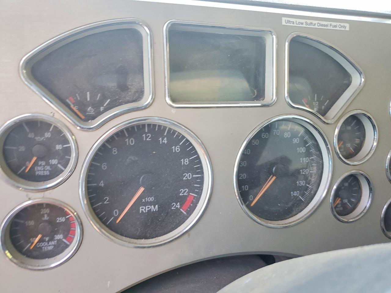 2013 Mack GU713 Dump Truck