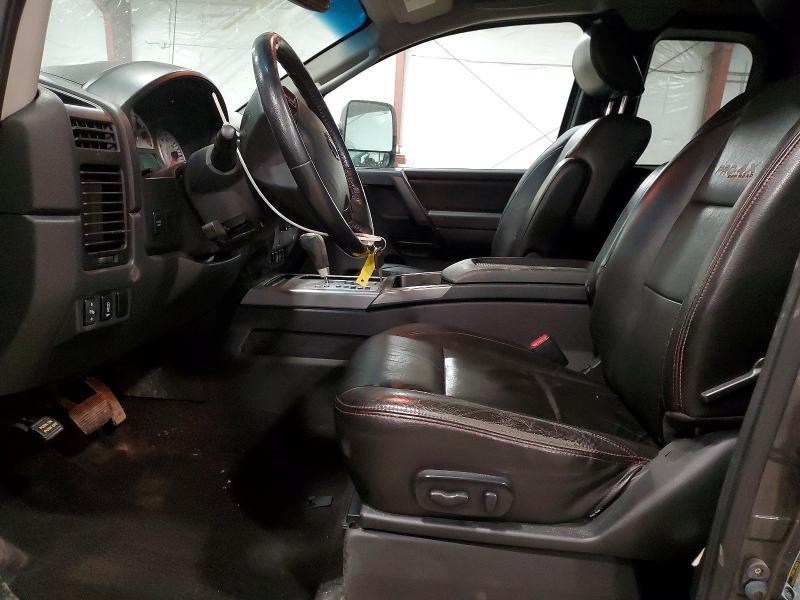 2011 Nissan Titan SV