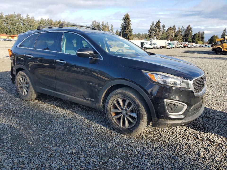 2016 KIA Sorento lx V6