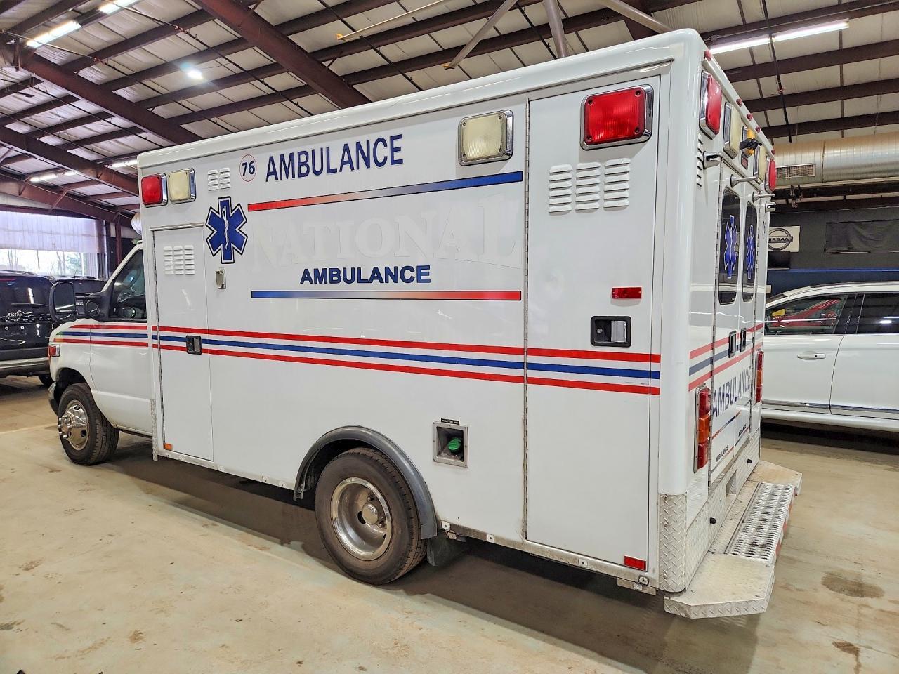 2006 Ford Econoline E350 Super Duty Cutaway Van