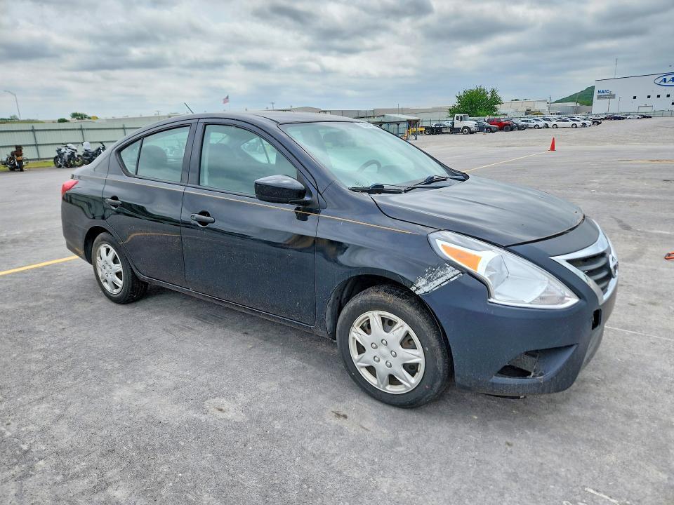 2017 Nissan Versa 1.6 s