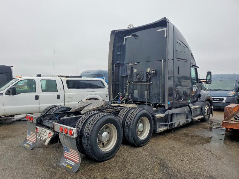 2017 Kenworth T680 Semi Truck