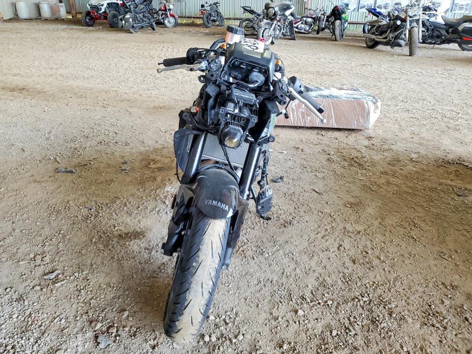 2025 Yama YZFR7