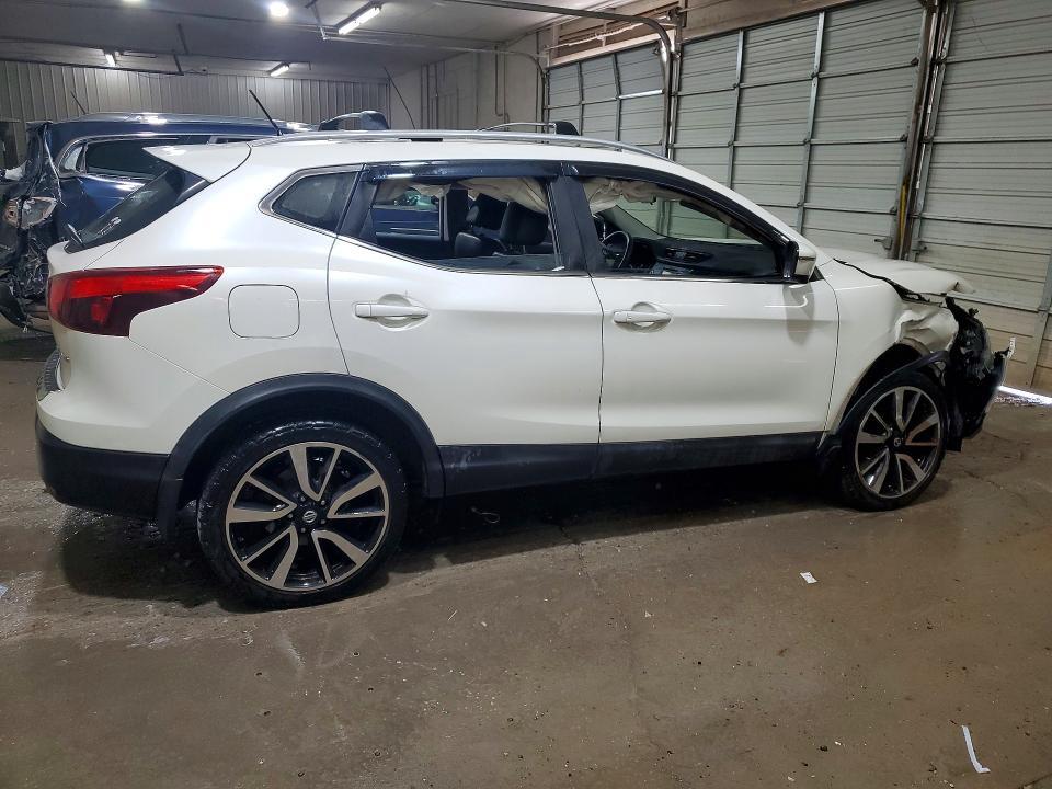 2017 Nissan Rogue Sport sl