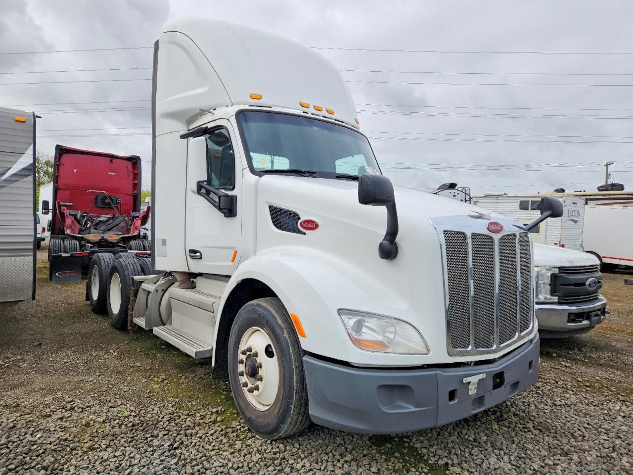 2018 Peterbilt 579 Semi Truck