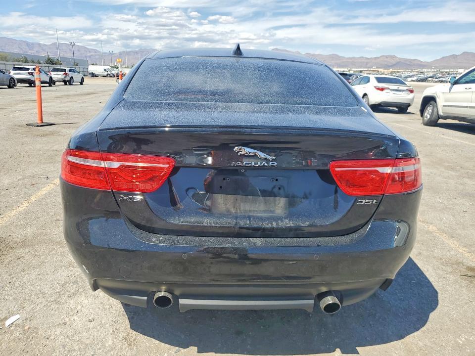 2017 Jaguar Xe R-sport