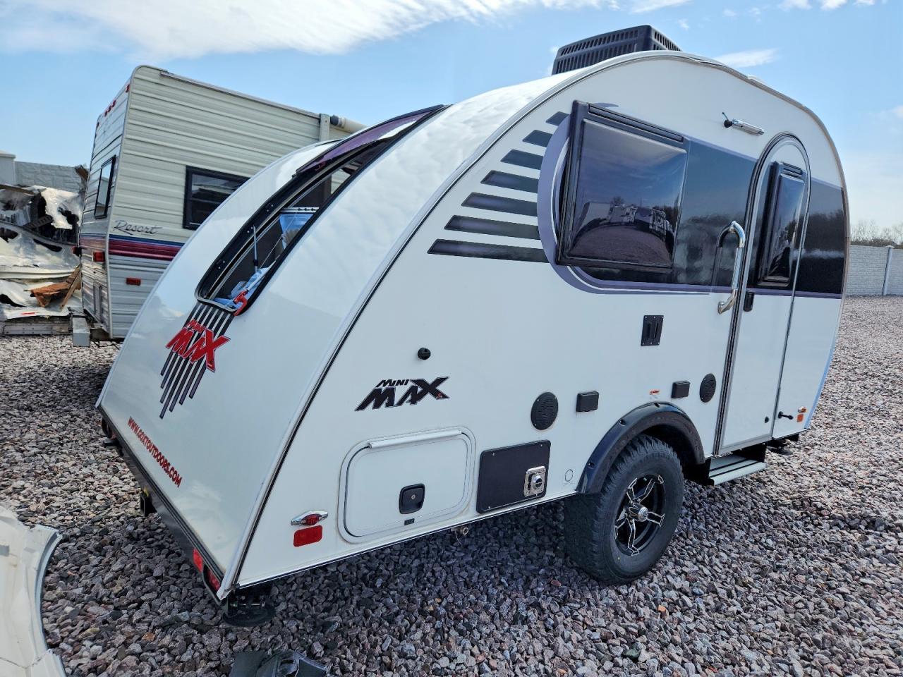 2023 Xtreme Outdoors Camper