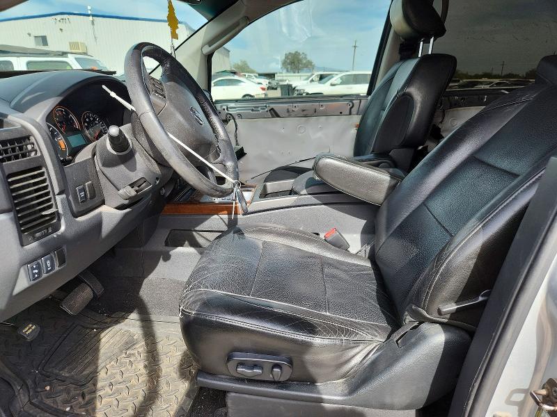 2011 Nissan Titan SV