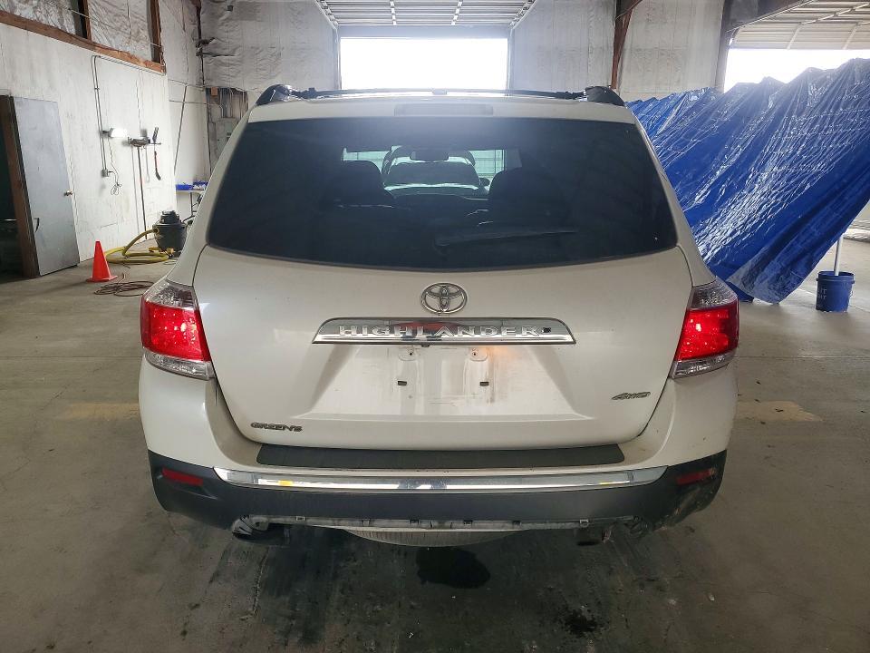 2013 Toyota Highlander se