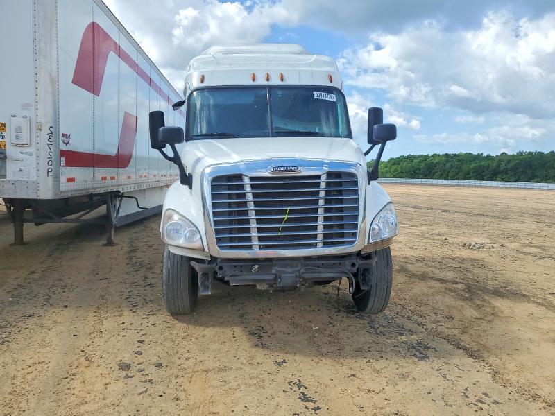 2014 Freigliner 2014 Freightliner Cascadia 125 Semi Truck