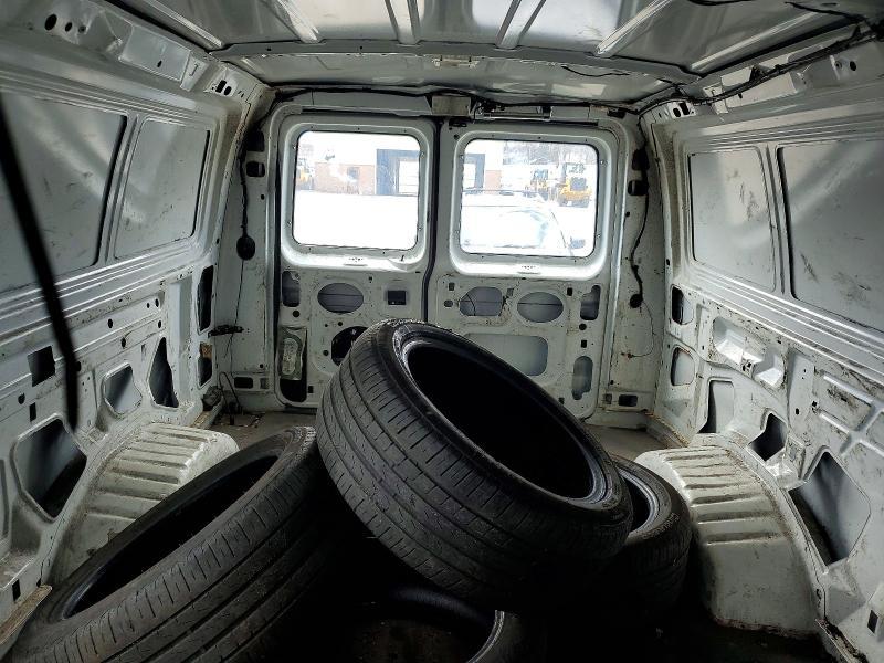 2013 Ford Econoline E250 van