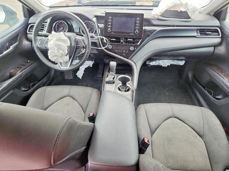 2022 Toyota Camry le