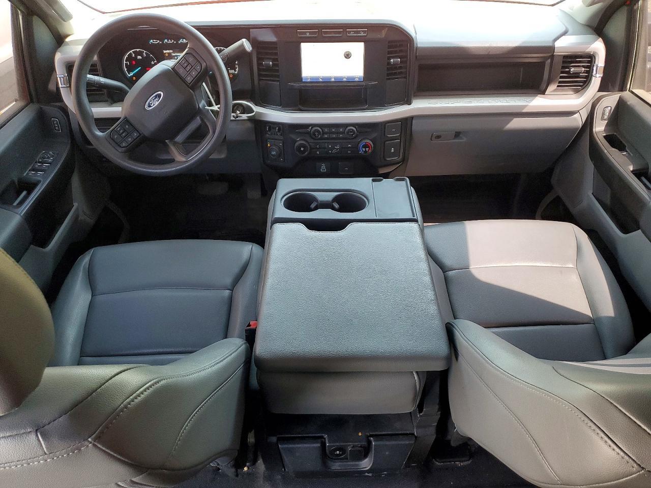 2024 Ford F350 Super