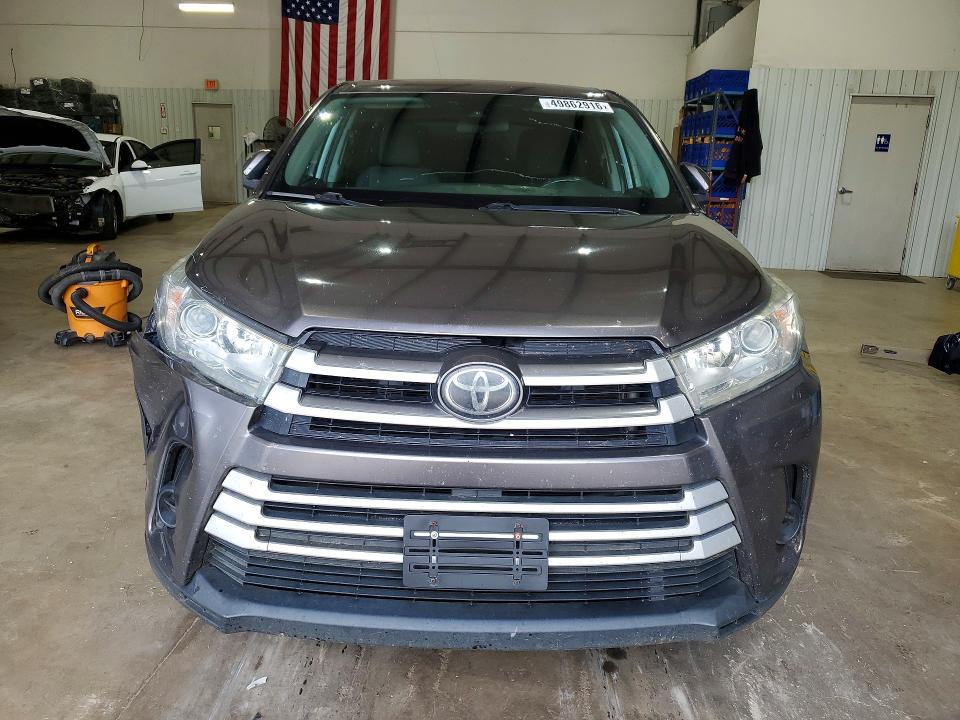 2019 Toyota Highlander le