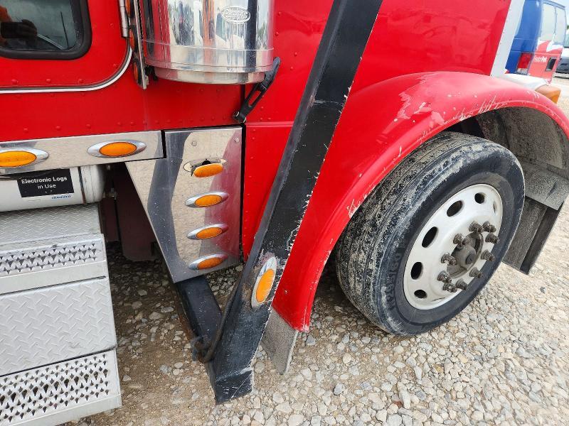 2005 Peterbilt 379 car Hauler Truck