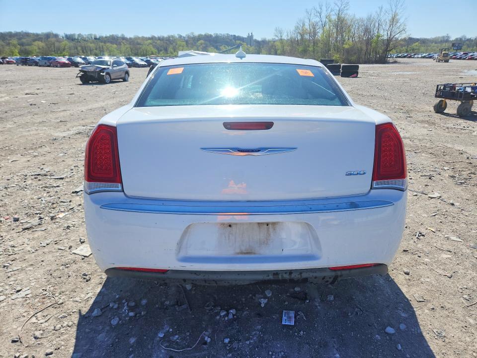 2019 Chrysler 300 Touring