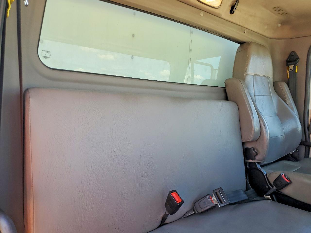 2020 Freightliner Business Class M2 BOX Truck