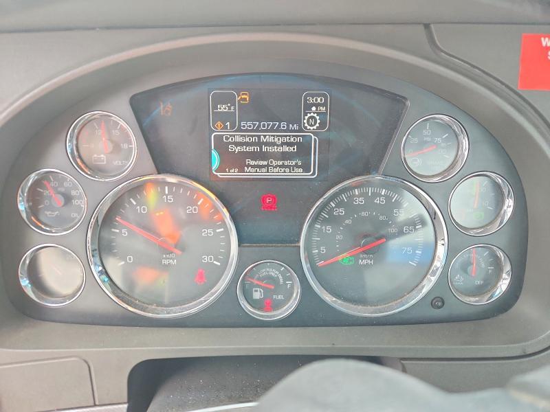 2016 Kenworth T680 Semi Truck