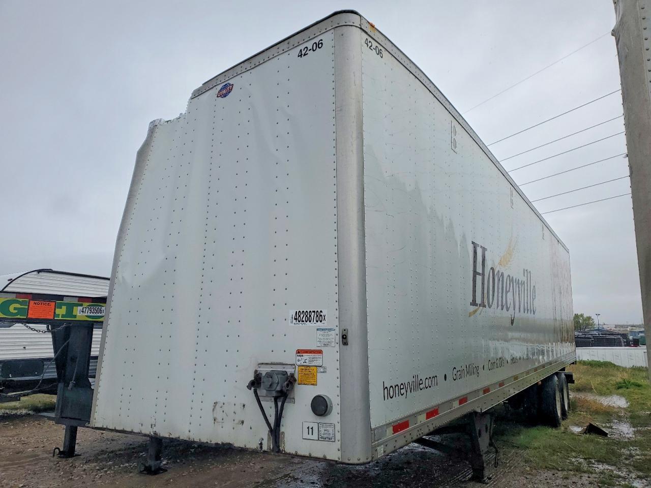 2016 Utility VS2DX DRY Van Trailer