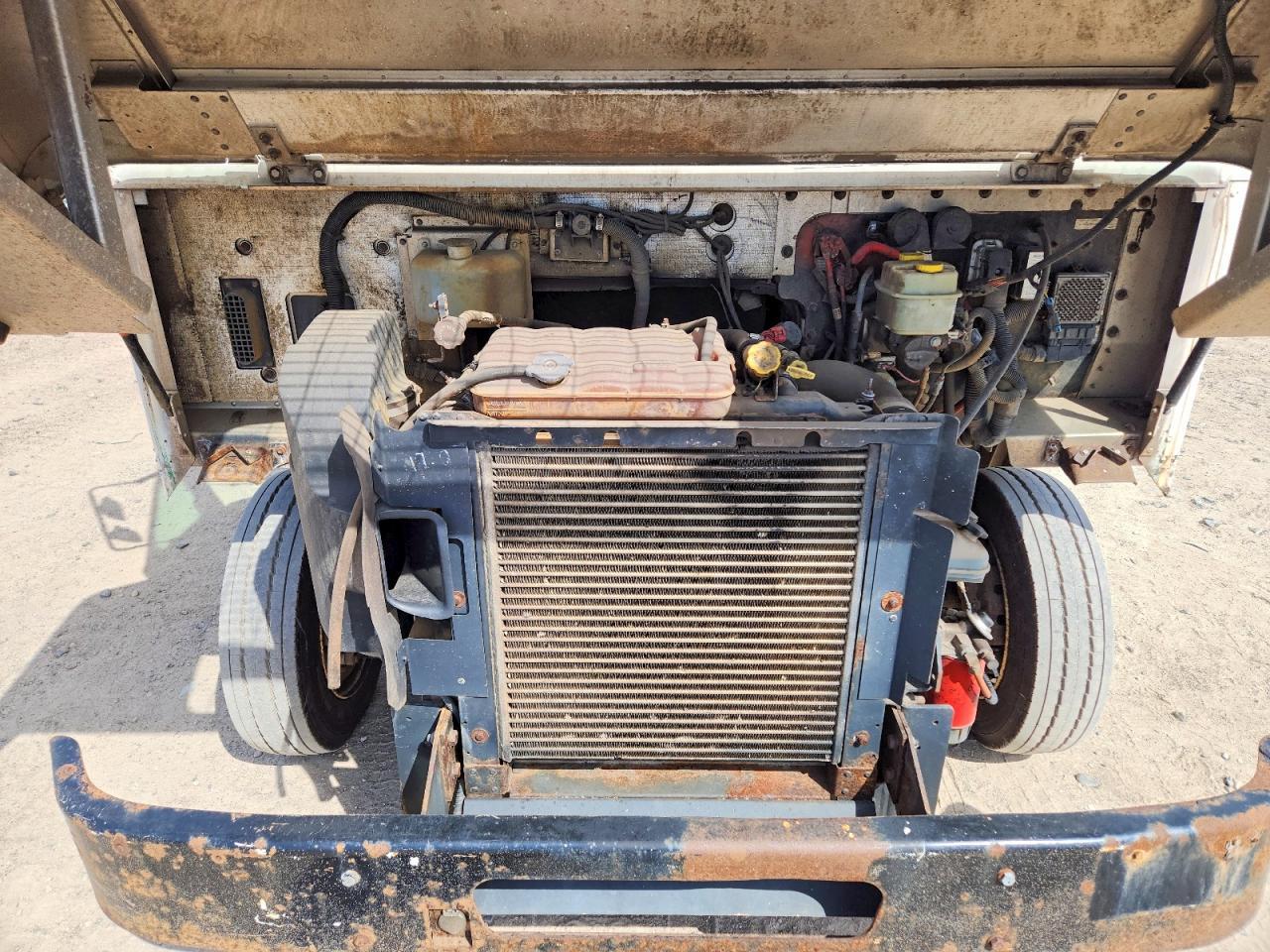 2010 Freightliner MT45G Chassis Delivery Truck