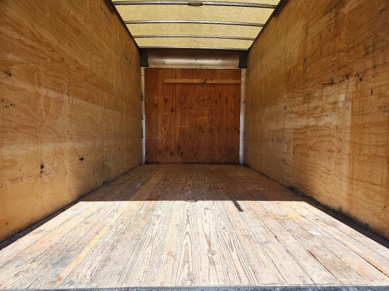 2019 Isuzu NPR XD BOX Truck