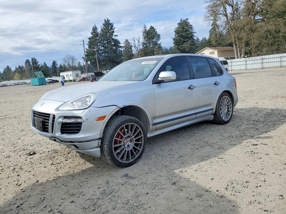 2010 Porsche Cayenne gts