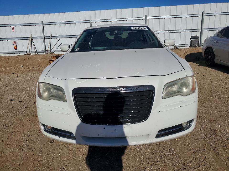 2015 Chrysler 300 Limited