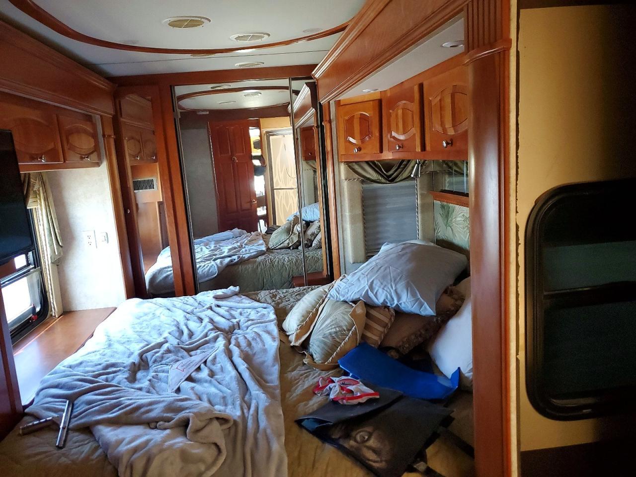 2006 Spartan Motorhome 4VZ
