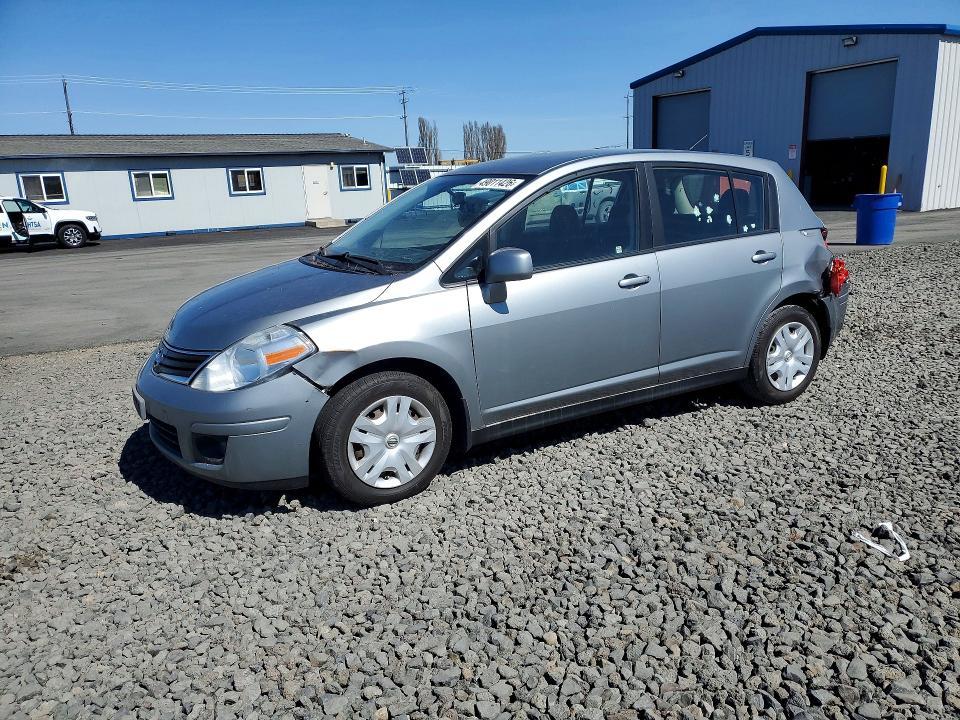 2011 Nissan Versa 1.8 s
