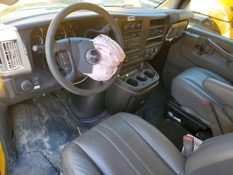 2021 GMC Savana BOX Truck