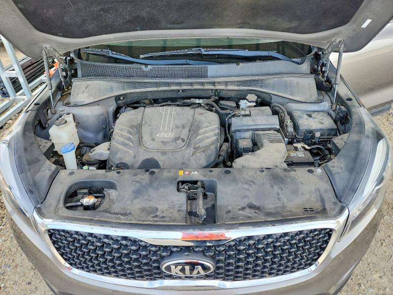 2016 KIA Sorento lx V6