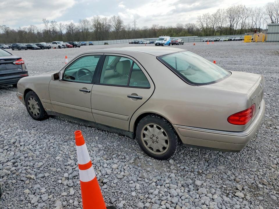 1999 Mercedes-Benz E 320