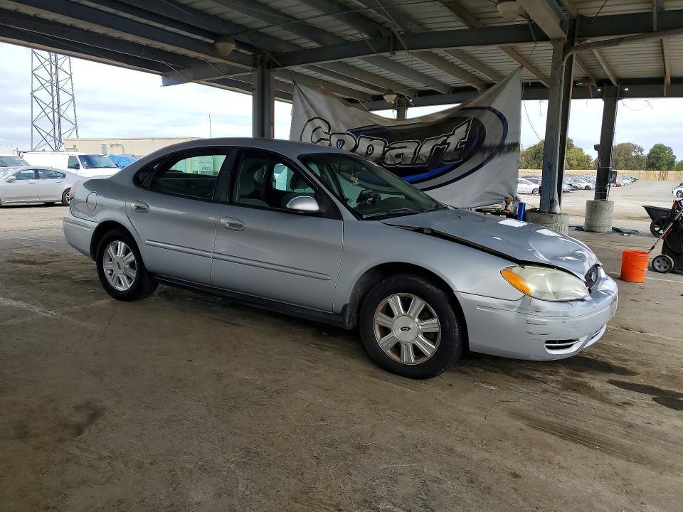 2005 Ford Taurus sel