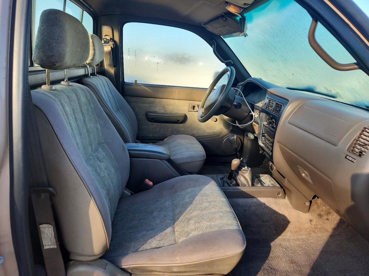 2000 Toyota Tacoma Base