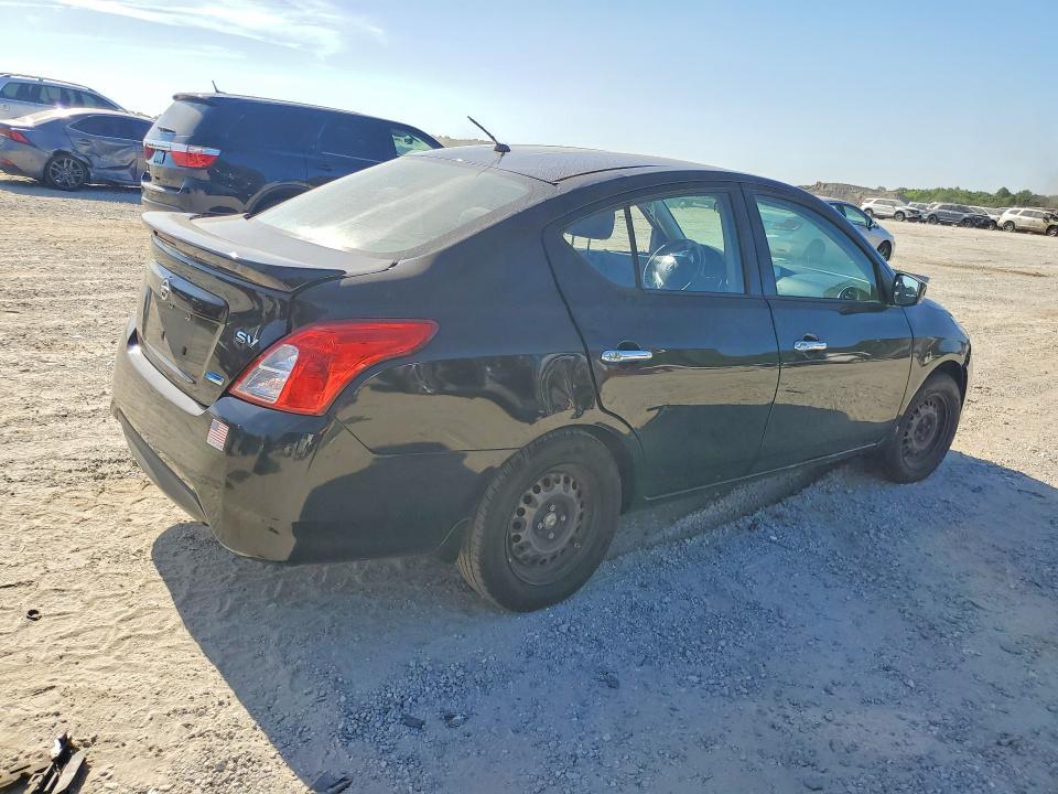 2015 Nissan Versa 1.6 sv