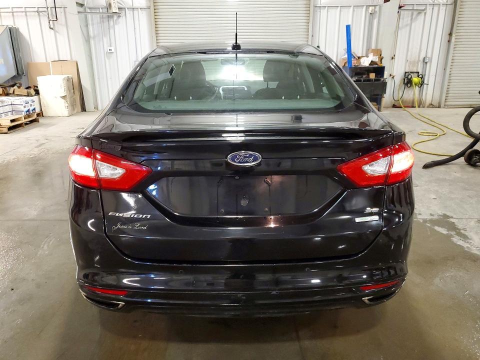 2016 Ford Fusion se