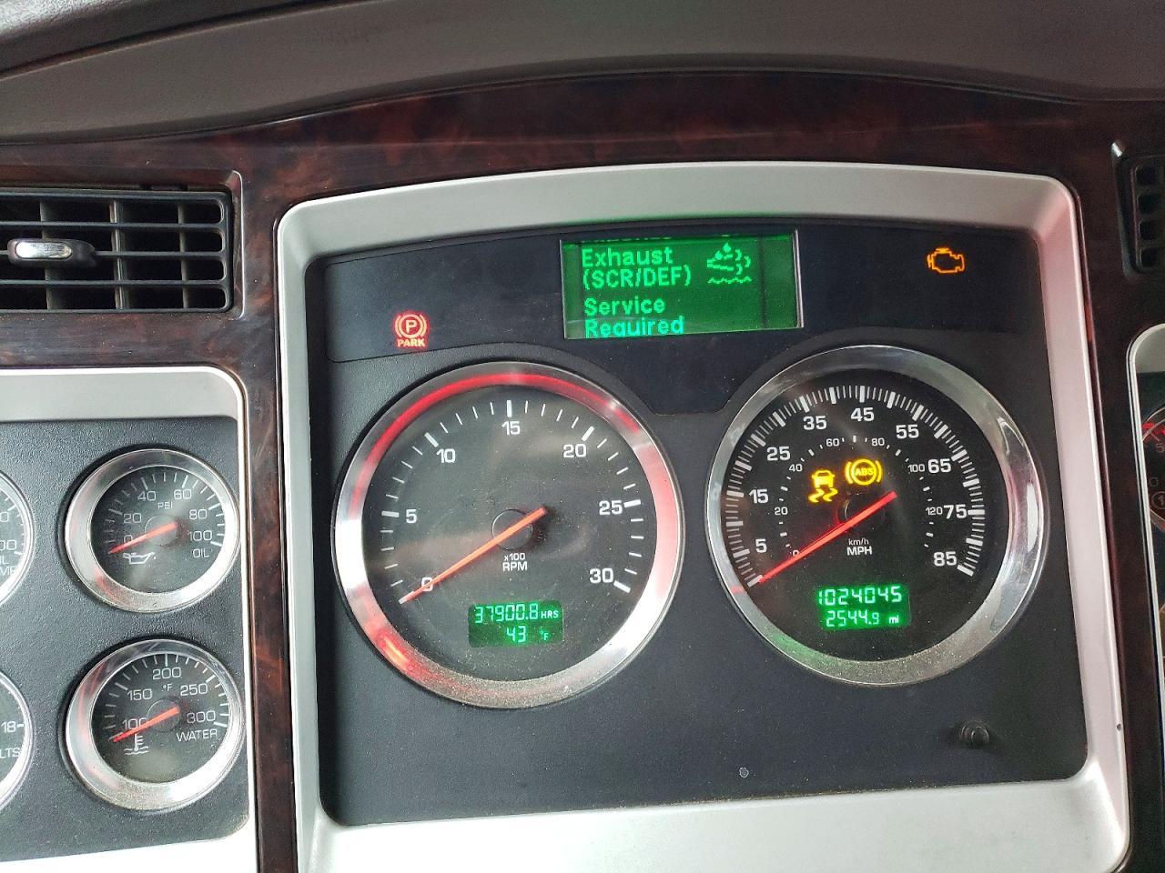 2013 Kenworth T660 Semi Truck