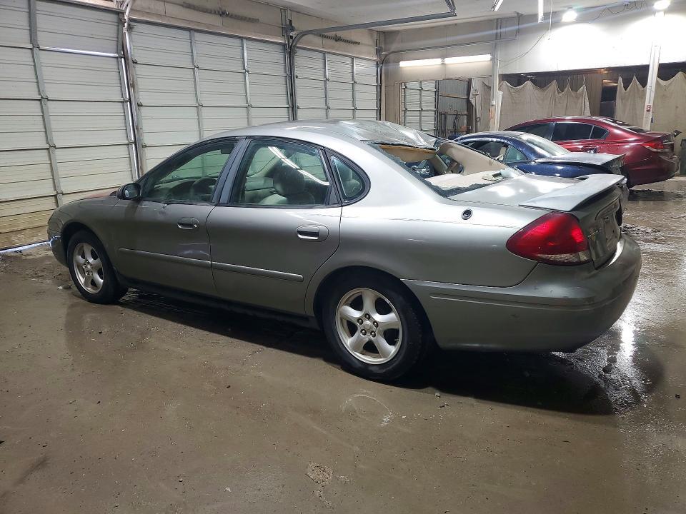 2004 Ford Taurus se
