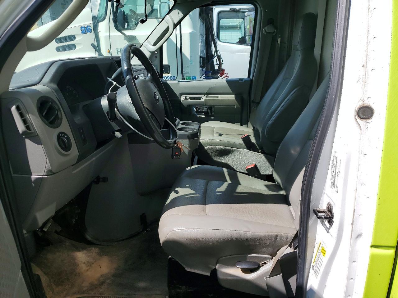 2019 Ford Econoline E350 Super Duty Cutaway Van