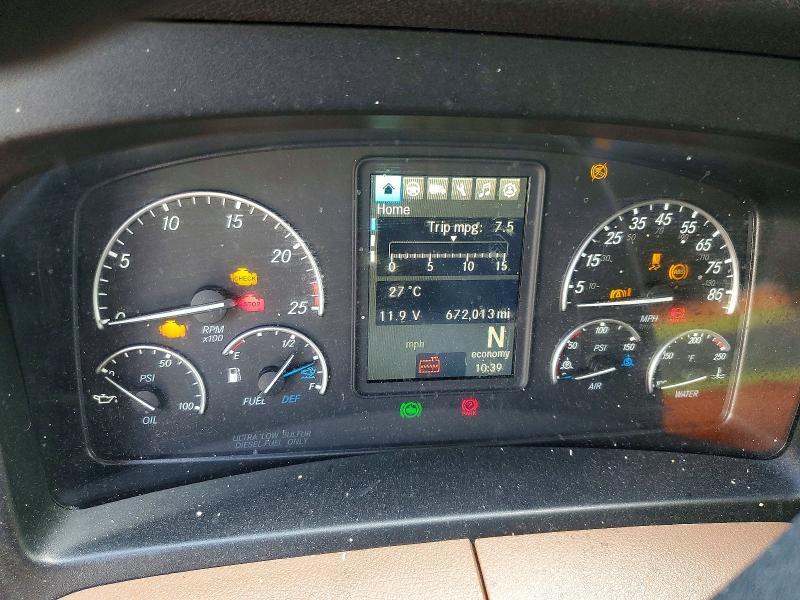 2020 Freightliner Cascadia 126 Semi Truck