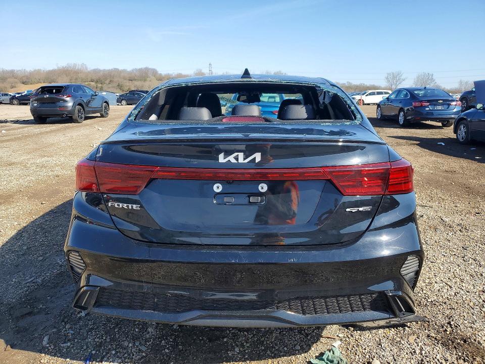 2023 KIA Forte Gt-line
