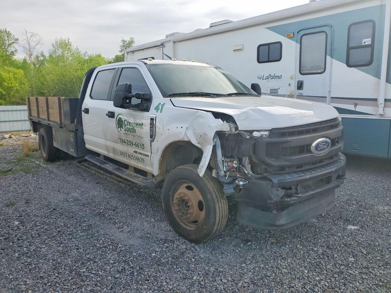 2021 Ford F450 Super Duty Flatbed Truck