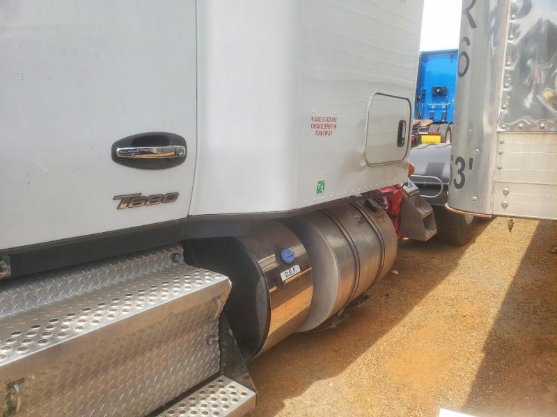 2025 Kenworth T680 Semi Truck