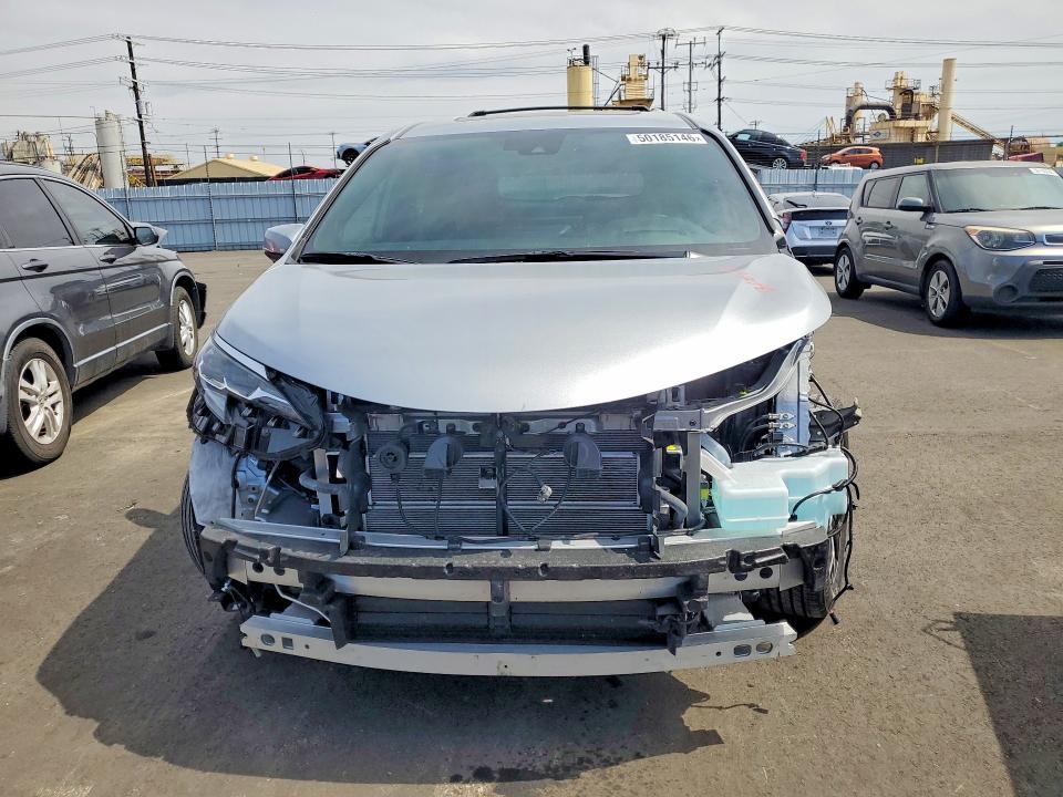 2025 Toyota Sienna Platinum 7-passenger