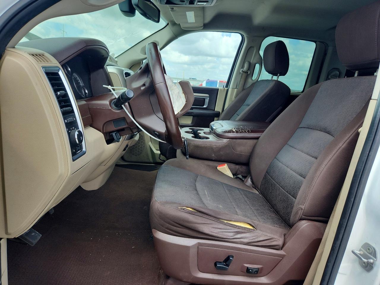 2015 Dodge RAM 1500 SLT