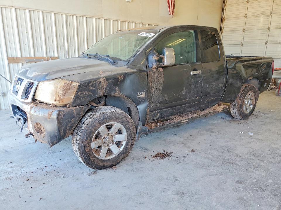 2004 Nissan Titan XE