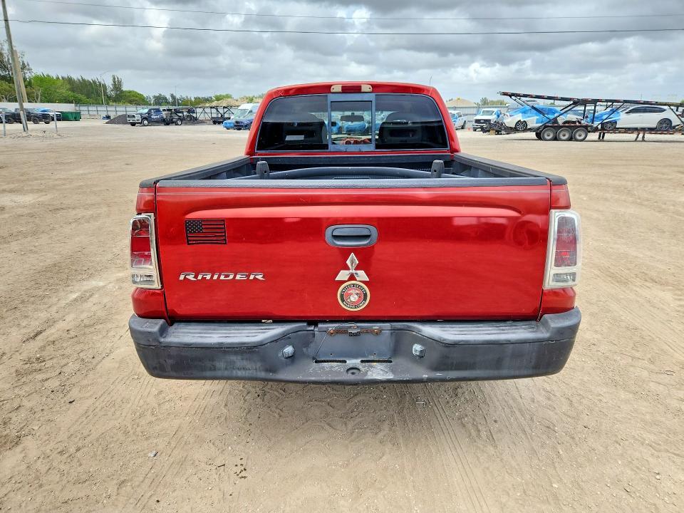 2006 Mitsubishi Raider Durocross