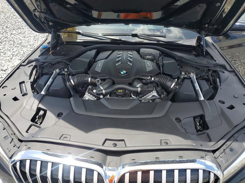 2021 BMW 750 xi